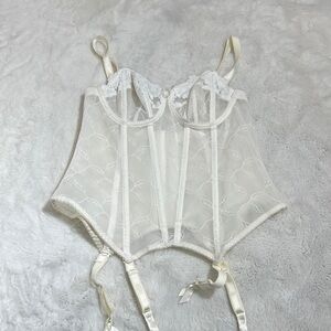 Elomi corset/basque size 34D ivy design in ivory color EL8202